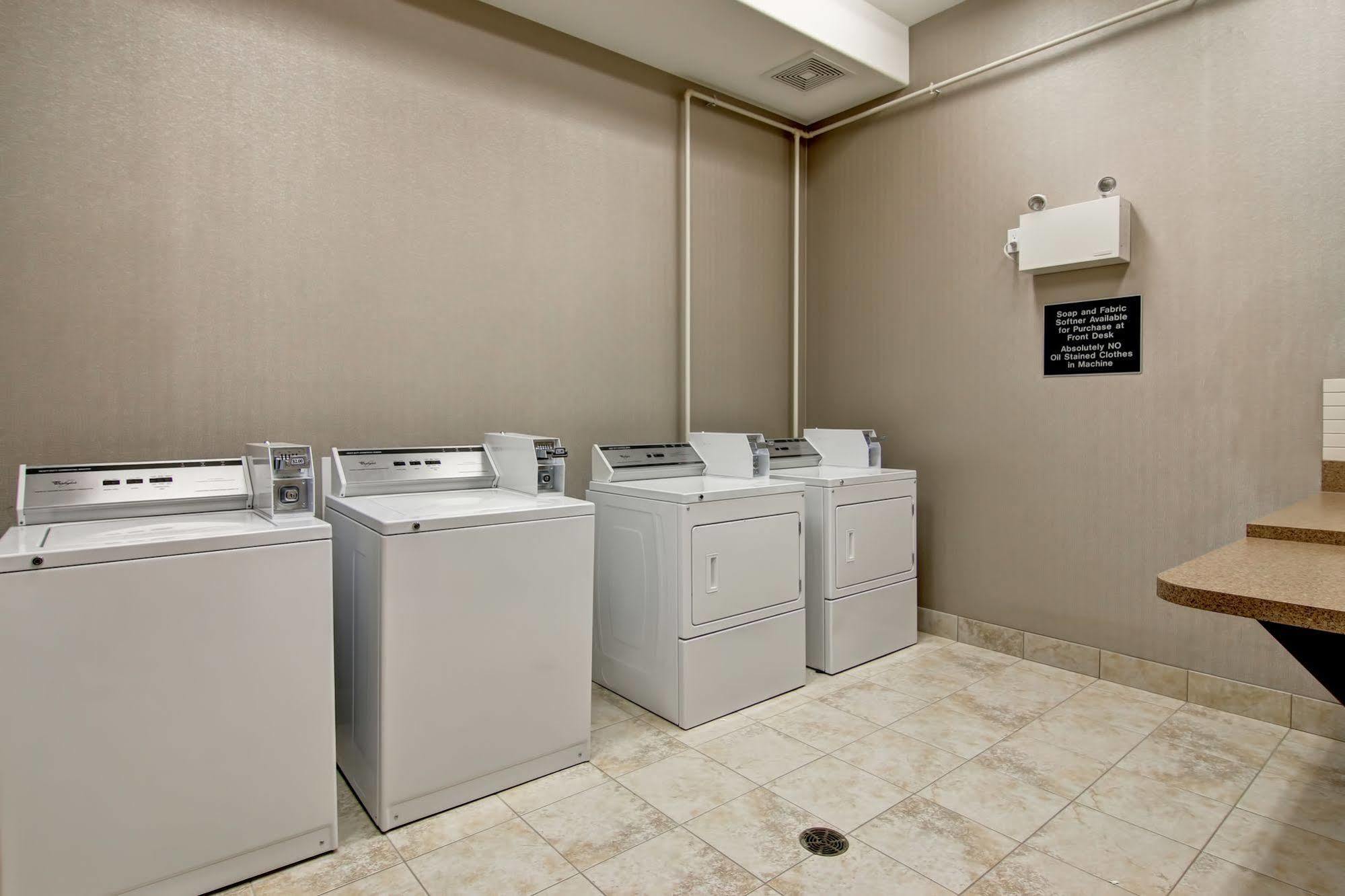 Canalta Hotel Shaunavon Екстер'єр фото