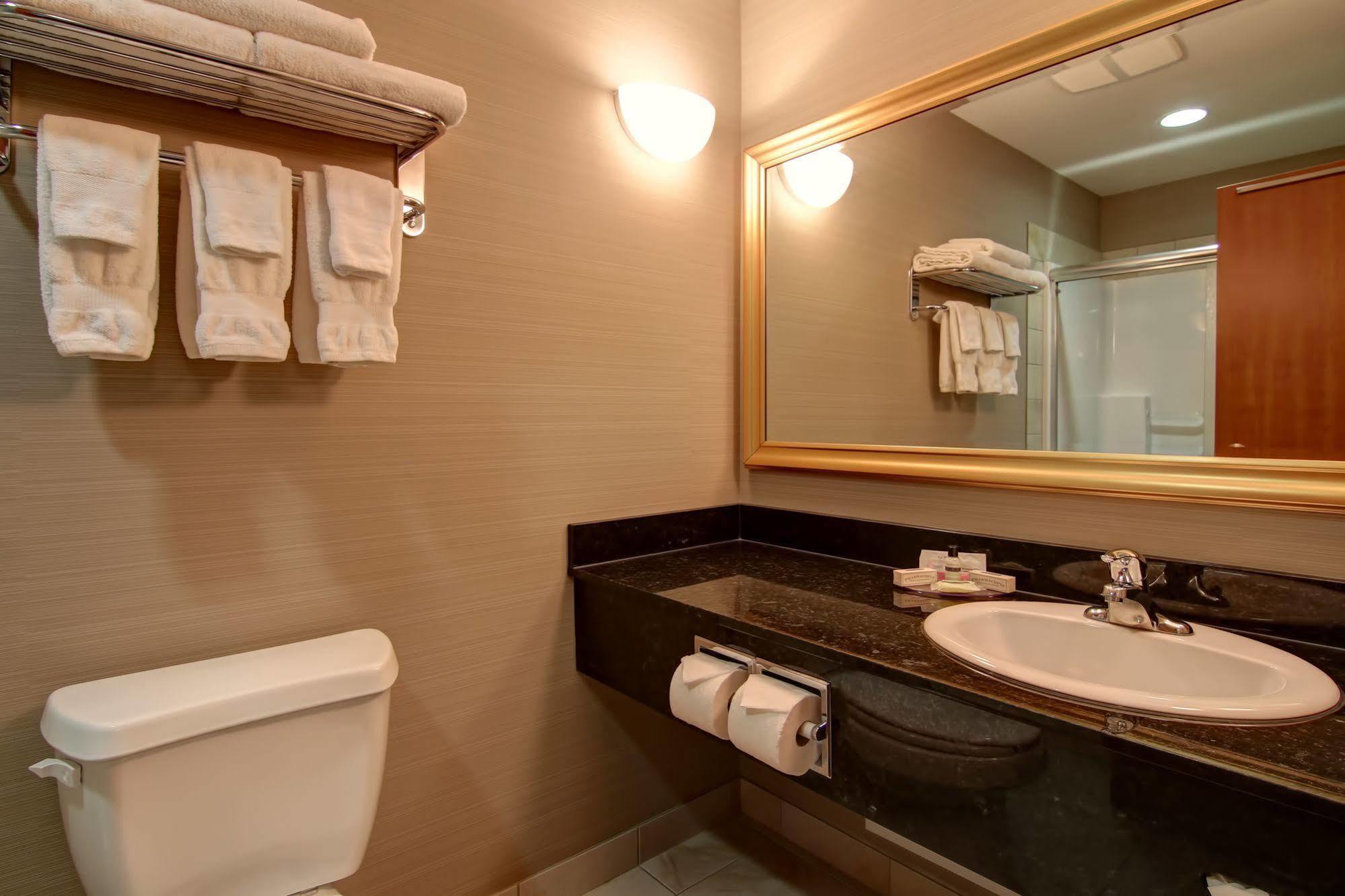 Canalta Hotel Shaunavon Екстер'єр фото